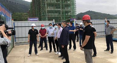 湖北恩施州州委副书记、州长刘芳震莅临四川快赢网建设巴...