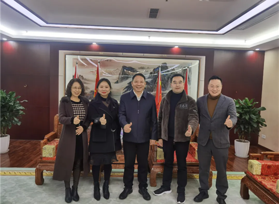 博众研究院校友联盟走进四川快赢网建设集团